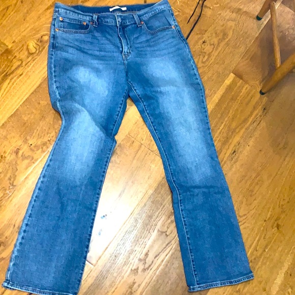 Levis Relaxed Fit Bootcut Jeans 